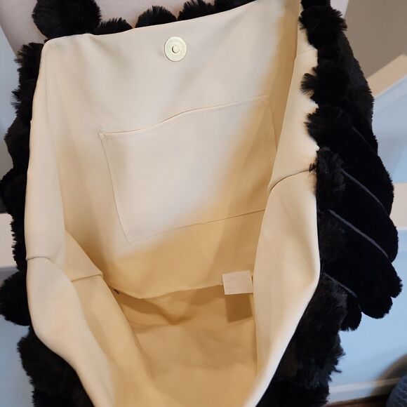It's Fashion Faux Fur black handbag NWT - Picture 2 of 6